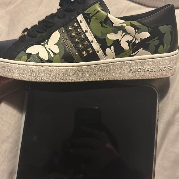 Michael Kors sneakers - Picture 4 of 4